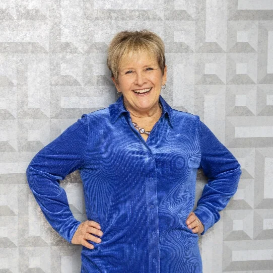 Mary Miller -- Headshot-4